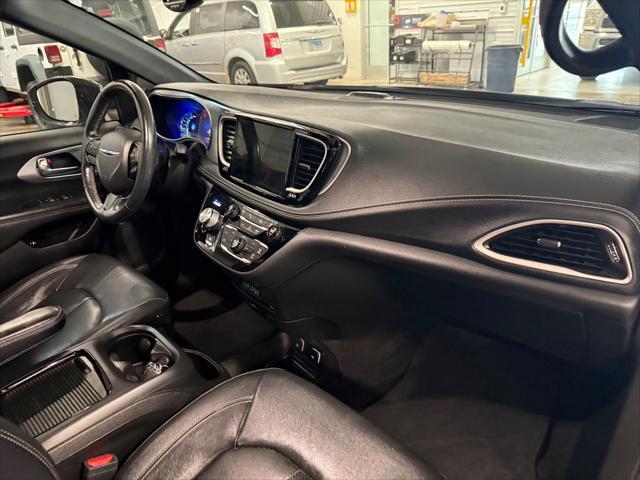 used 2021 Chrysler Pacifica Hybrid car, priced at $25,503