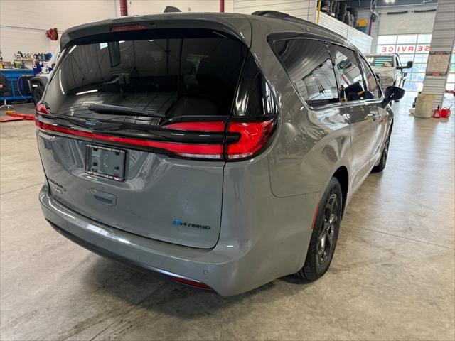 used 2021 Chrysler Pacifica Hybrid car, priced at $25,503