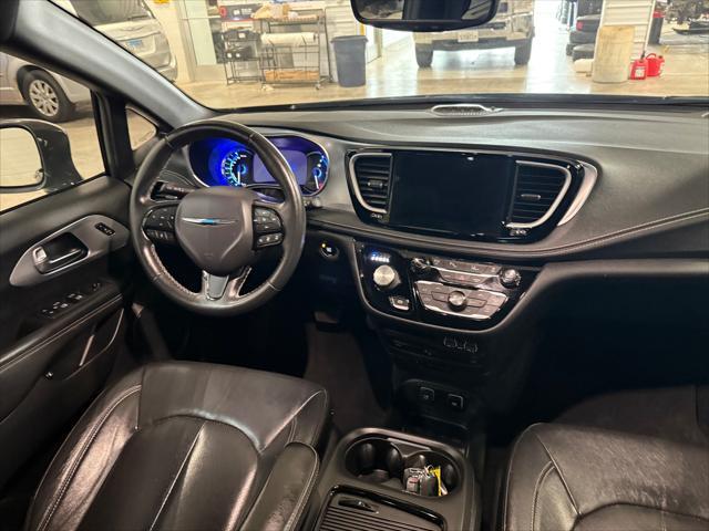 used 2021 Chrysler Pacifica Hybrid car, priced at $25,503