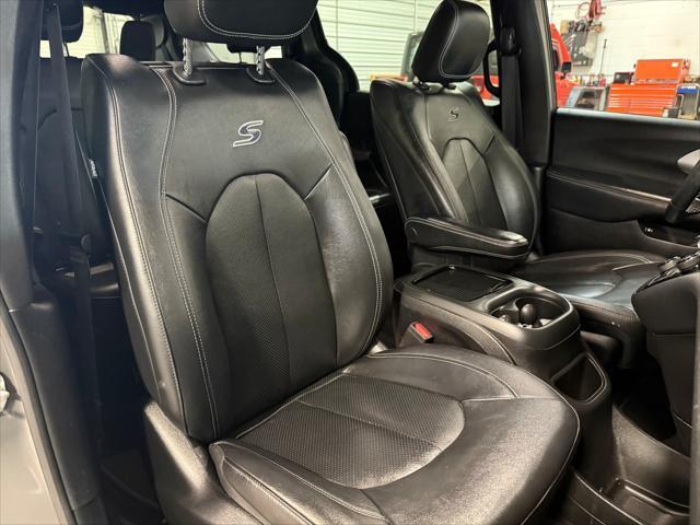 used 2021 Chrysler Pacifica Hybrid car, priced at $25,503