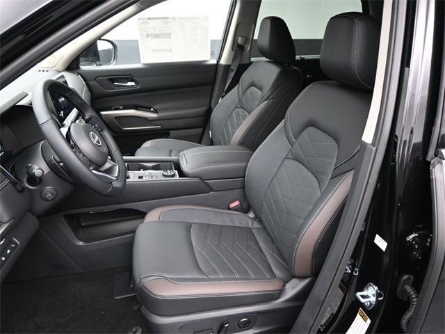 new 2025 Nissan Pathfinder car, priced at $48,962