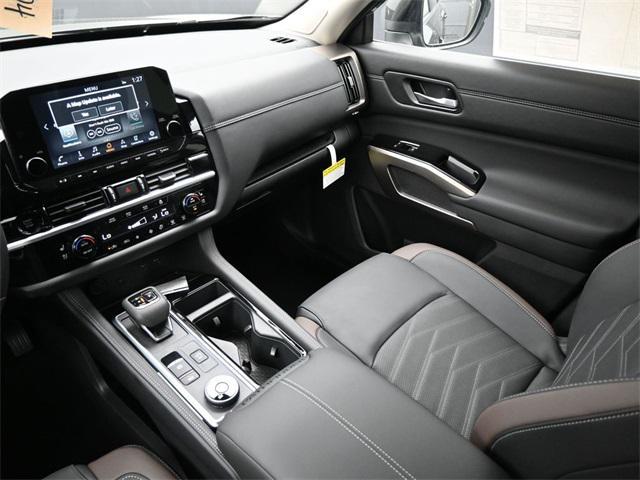 new 2025 Nissan Pathfinder car, priced at $48,962