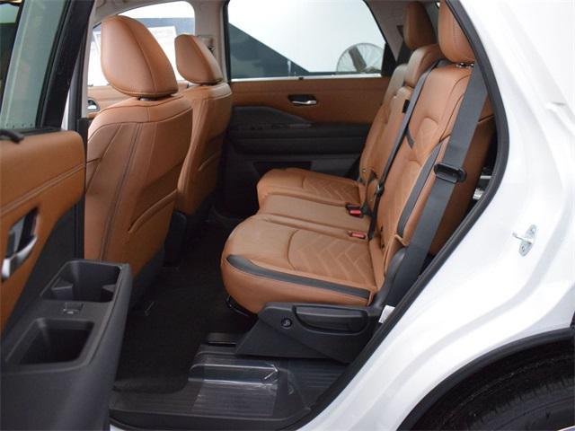 new 2024 Nissan Pathfinder car, priced at $51,925