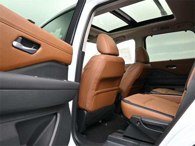 new 2025 Nissan Pathfinder car, priced at $53,490