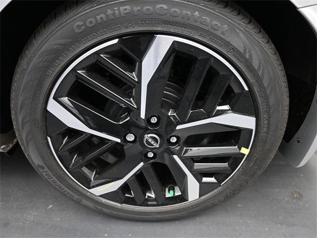 new 2025 Nissan Versa car, priced at $21,181