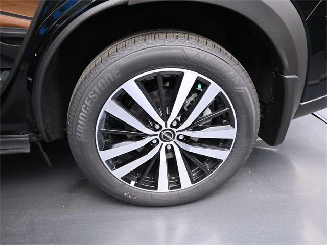 new 2025 Nissan Pathfinder car, priced at $48,962