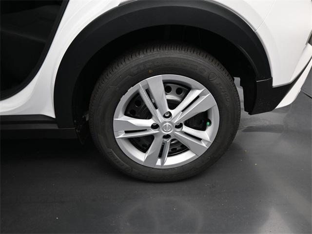 new 2025 Nissan Kicks car, priced at $21,420