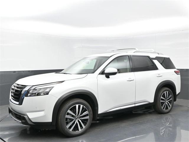 new 2025 Nissan Pathfinder car, priced at $49,320