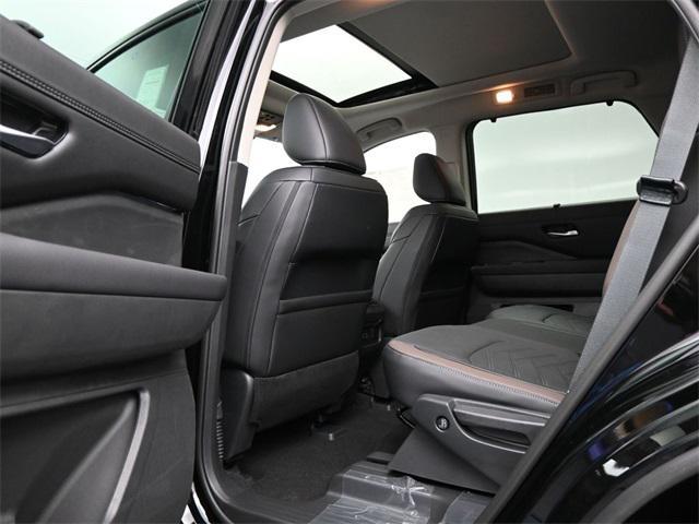 new 2025 Nissan Pathfinder car, priced at $47,088