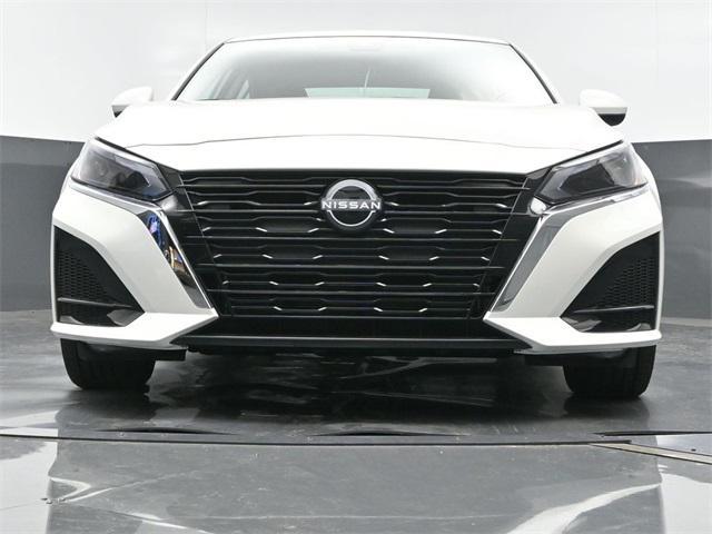 new 2025 Nissan Altima car, priced at $29,808
