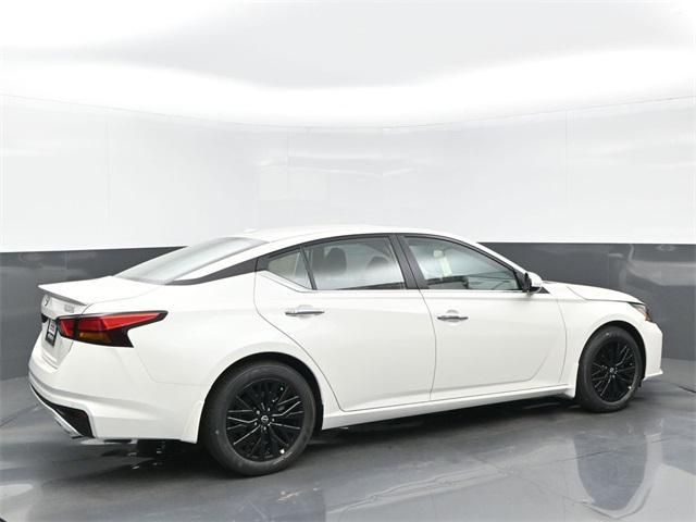 new 2025 Nissan Altima car, priced at $29,808