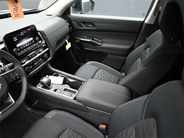 new 2025 Nissan Pathfinder car, priced at $36,789