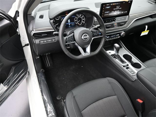 new 2025 Nissan Altima car, priced at $30,976