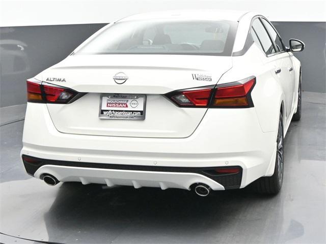 new 2025 Nissan Altima car, priced at $30,976