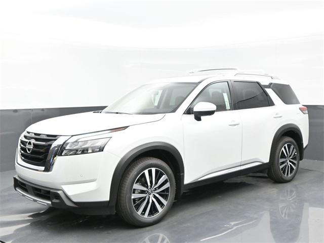new 2025 Nissan Pathfinder car, priced at $49,286