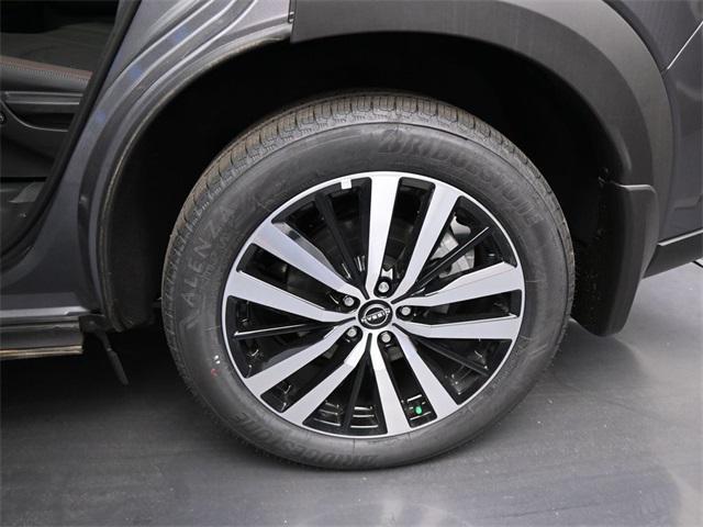 new 2025 Nissan Pathfinder car, priced at $47,088