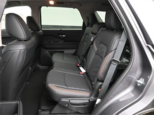 new 2025 Nissan Pathfinder car, priced at $47,088