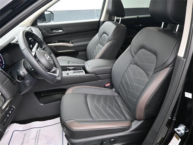 new 2025 Nissan Pathfinder car, priced at $48,554