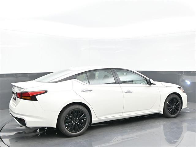 new 2025 Nissan Altima car, priced at $29,211