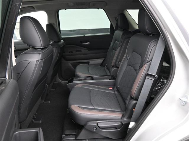 new 2025 Nissan Pathfinder car, priced at $49,825
