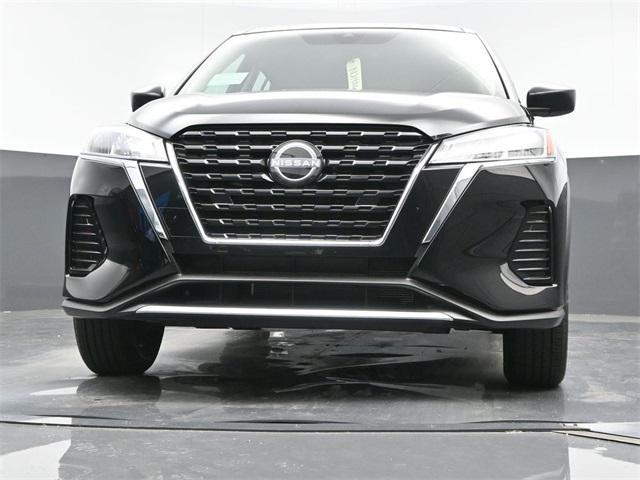 new 2025 Nissan Kicks car, priced at $21,949