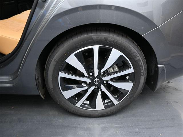 new 2025 Nissan Sentra car, priced at $26,394