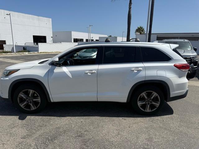 used 2018 Toyota Highlander car, priced at $26,581