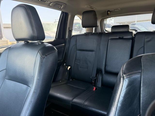 used 2018 Toyota Highlander car, priced at $26,581