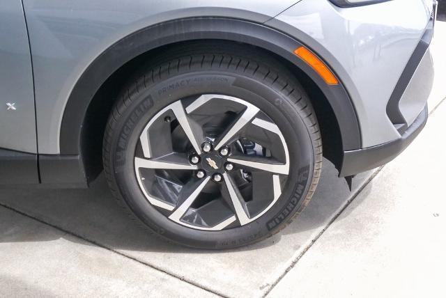 new 2025 Chevrolet Equinox EV car, priced at $33,790