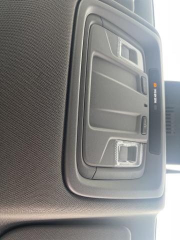 used 2022 GMC Sierra 1500 car, priced at $31,381