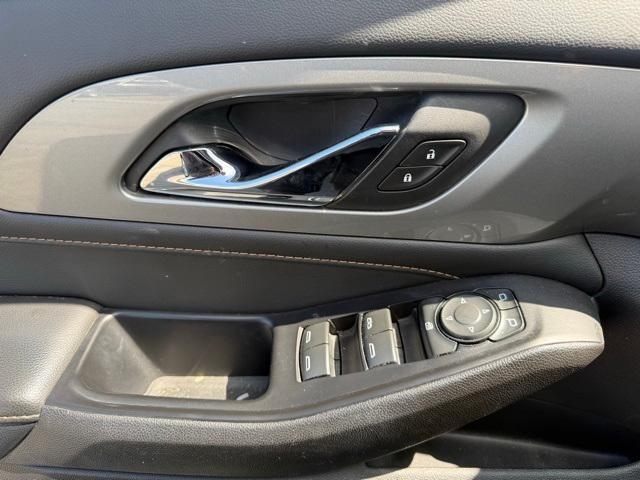 used 2021 Chevrolet Traverse car, priced at $22,981
