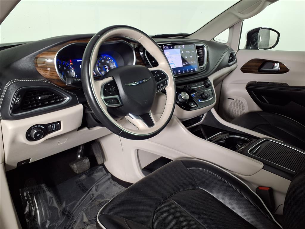 used 2021 Chrysler Pacifica car, priced at $35,620