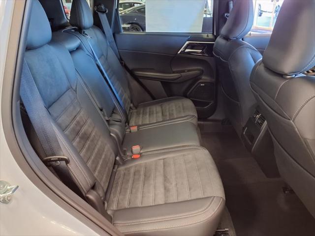new 2025 Mitsubishi Outlander car, priced at $42,932
