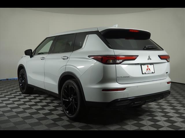 new 2024 Mitsubishi Outlander car, priced at $31,050