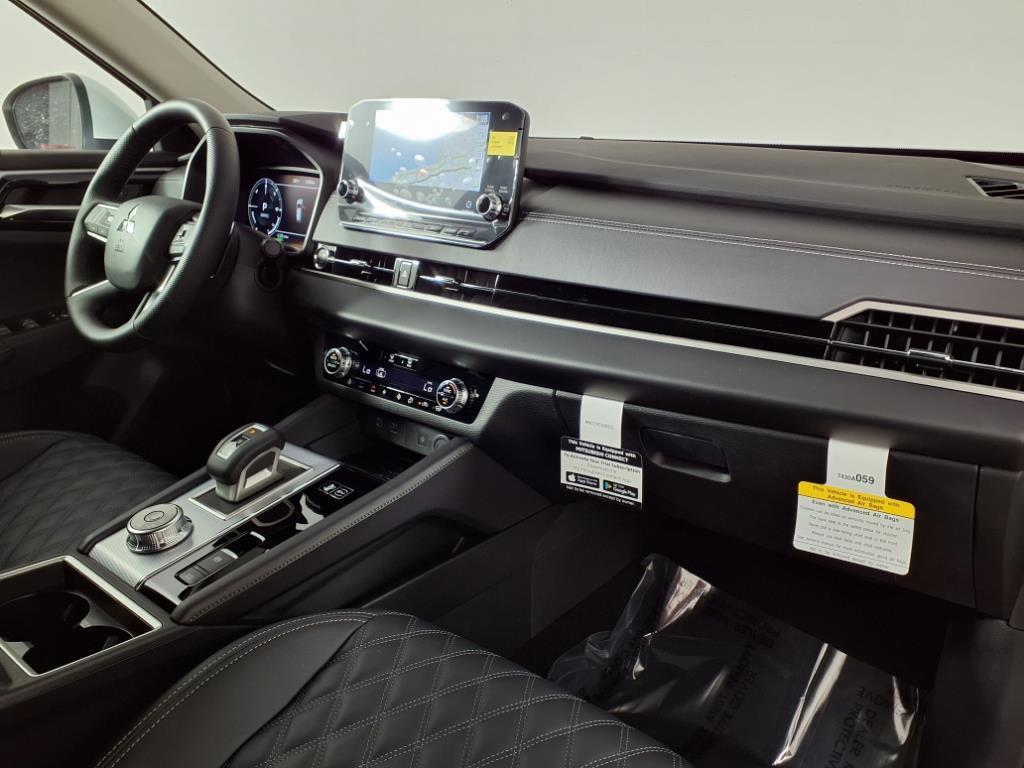 new 2025 Mitsubishi Outlander PHEV car, priced at $38,654