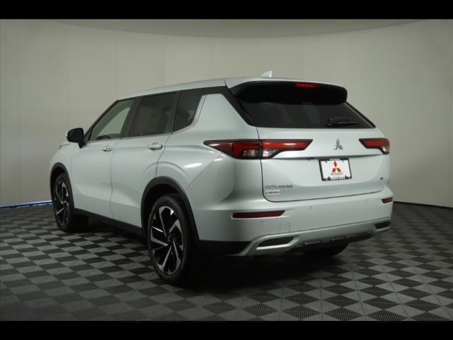 new 2024 Mitsubishi Outlander car, priced at $28,560