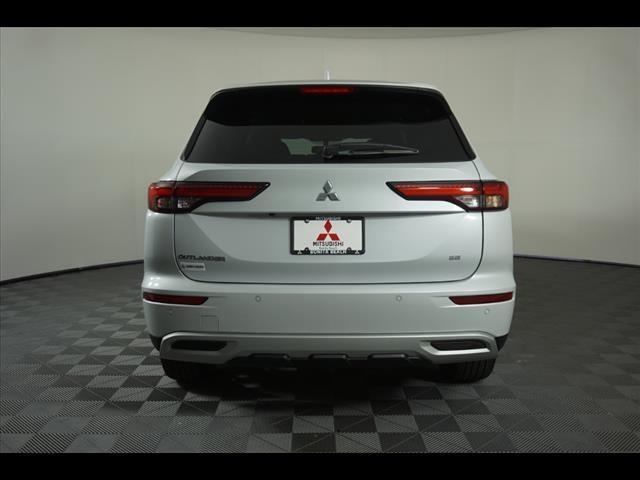 new 2024 Mitsubishi Outlander car, priced at $28,560