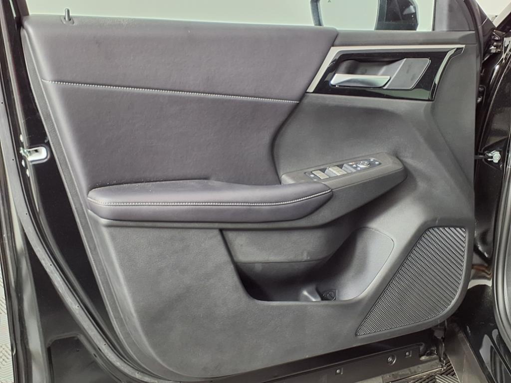 new 2025 Mitsubishi Outlander PHEV car, priced at $38,936