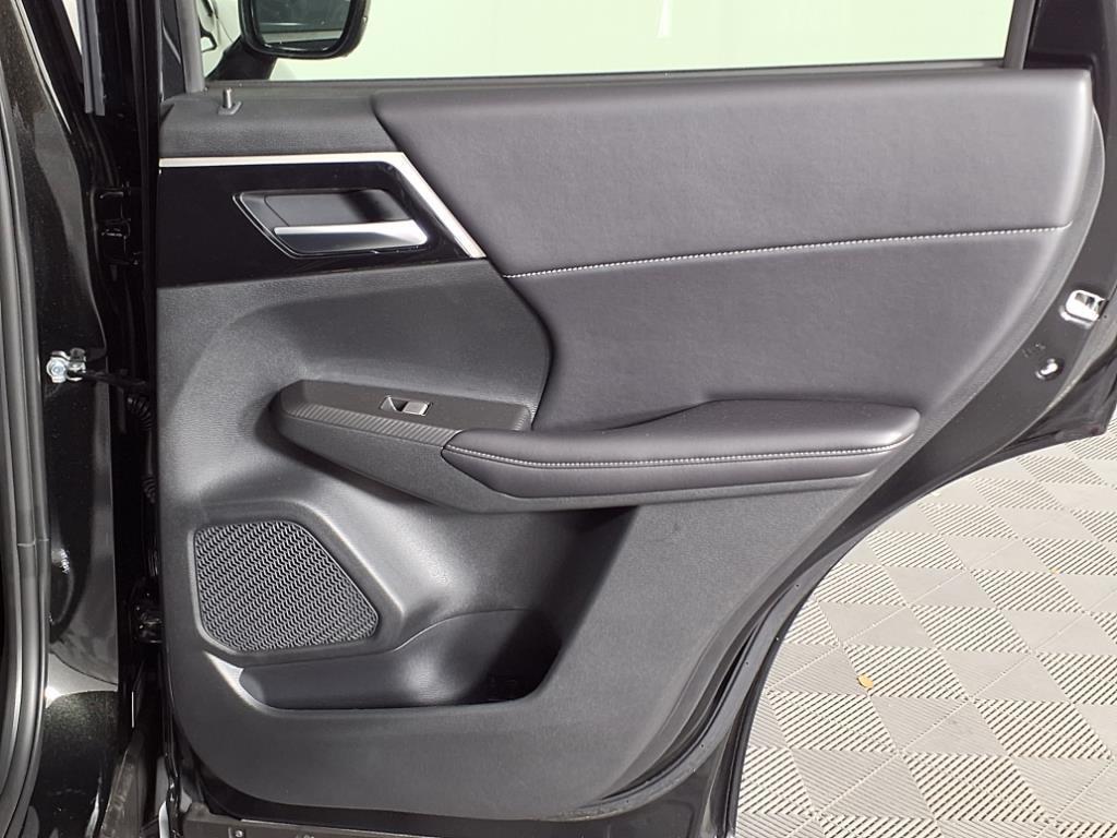 new 2025 Mitsubishi Outlander PHEV car, priced at $38,936