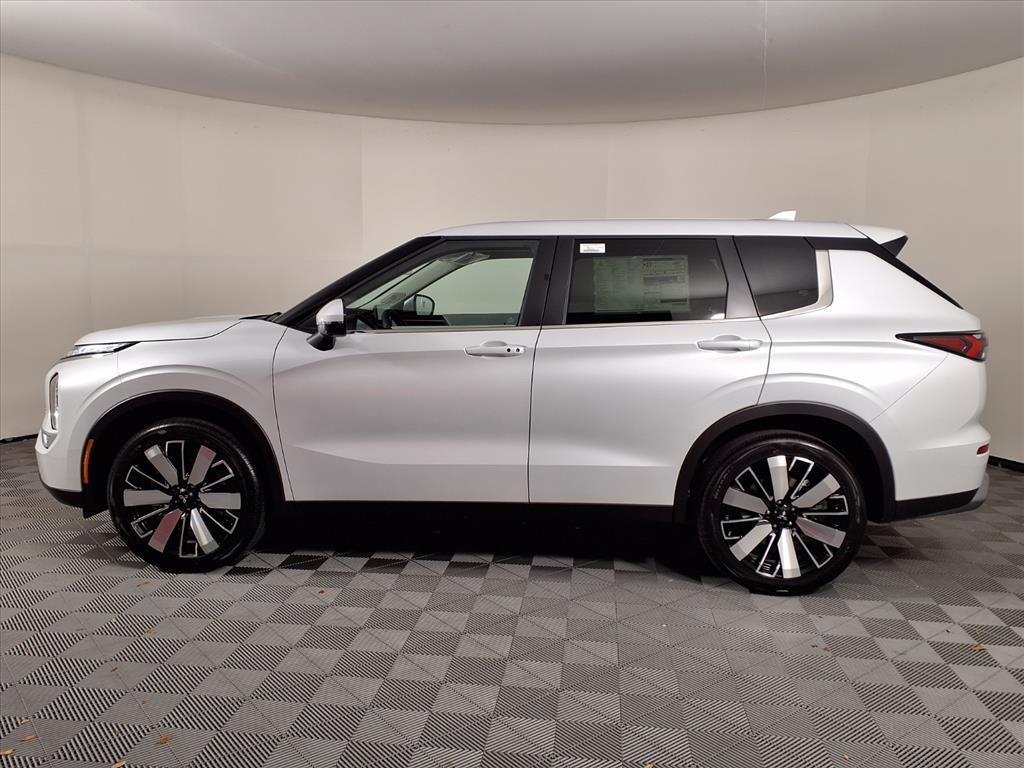 new 2025 Mitsubishi Outlander car, priced at $33,235