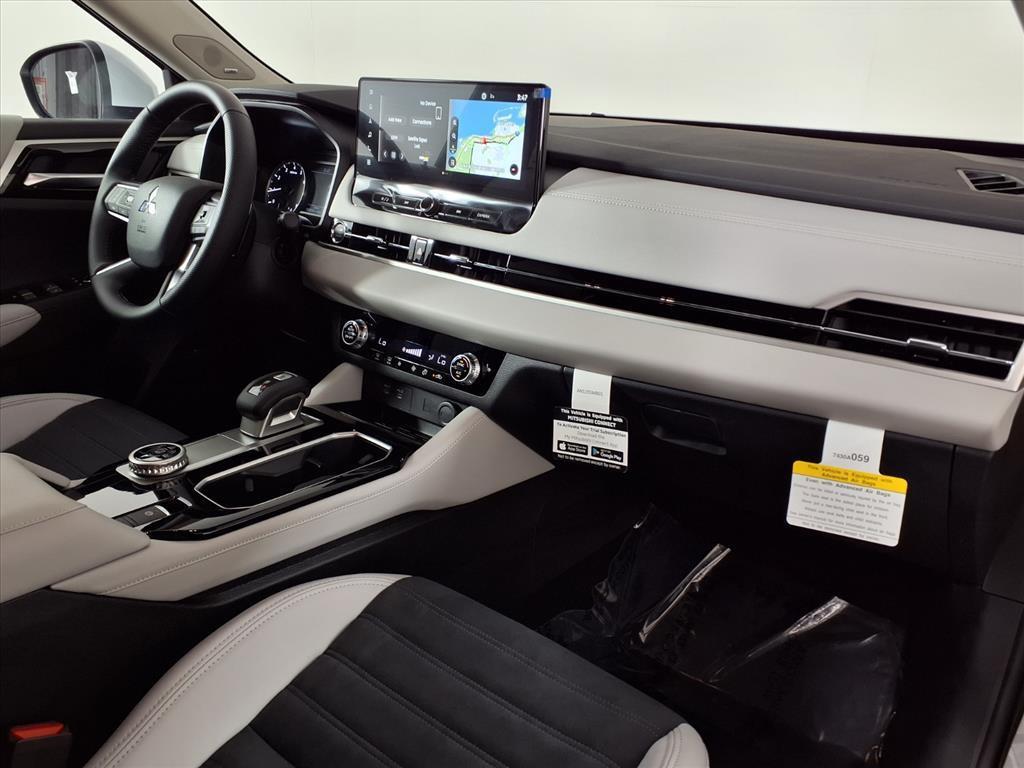 new 2025 Mitsubishi Outlander car, priced at $33,235