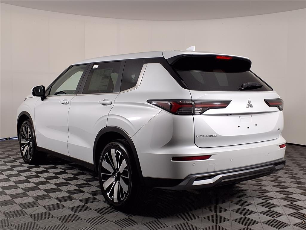 new 2025 Mitsubishi Outlander car, priced at $33,235