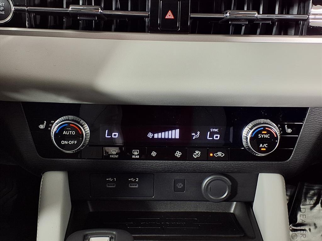 new 2025 Mitsubishi Outlander car, priced at $33,235
