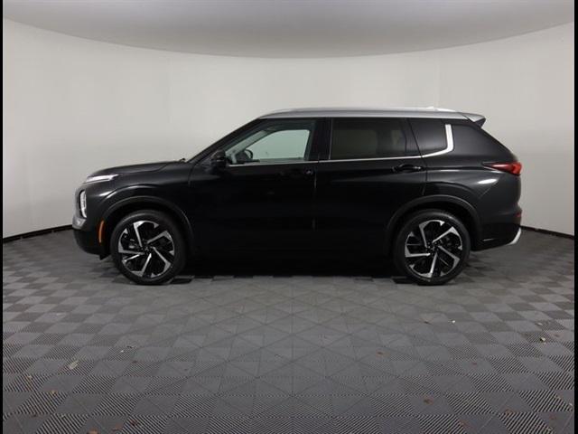 new 2024 Mitsubishi Outlander car, priced at $35,270