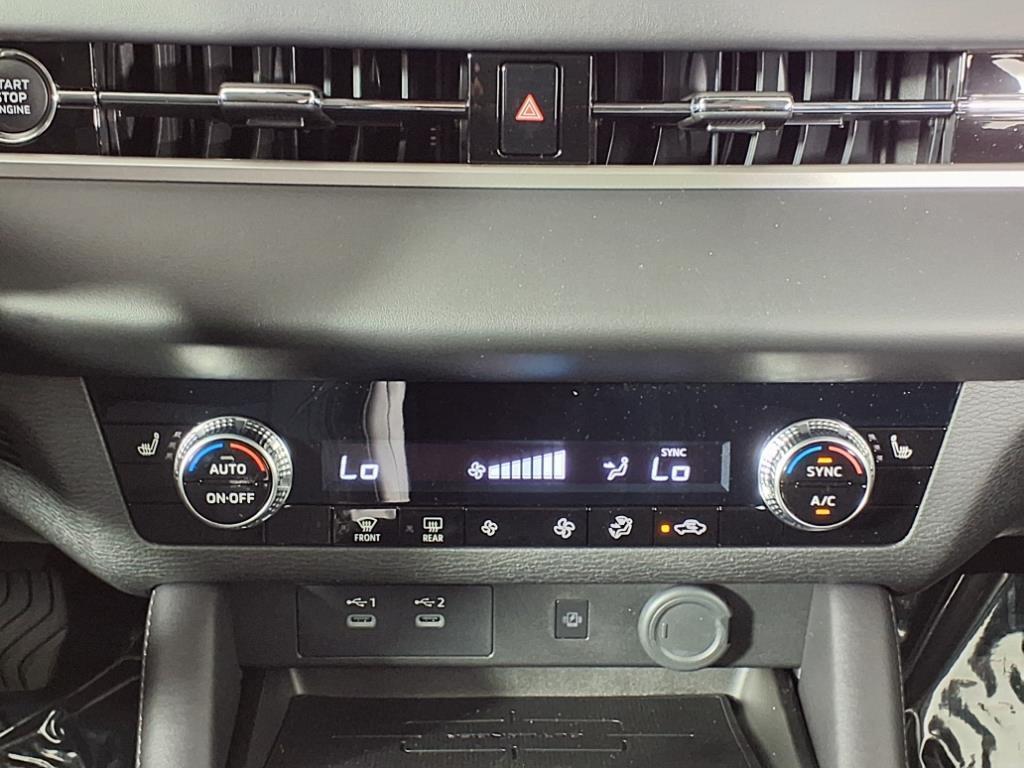 new 2025 Mitsubishi Outlander car, priced at $33,800