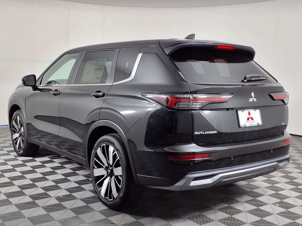 new 2025 Mitsubishi Outlander car, priced at $33,800