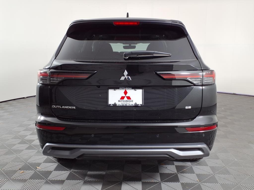new 2025 Mitsubishi Outlander car, priced at $33,800