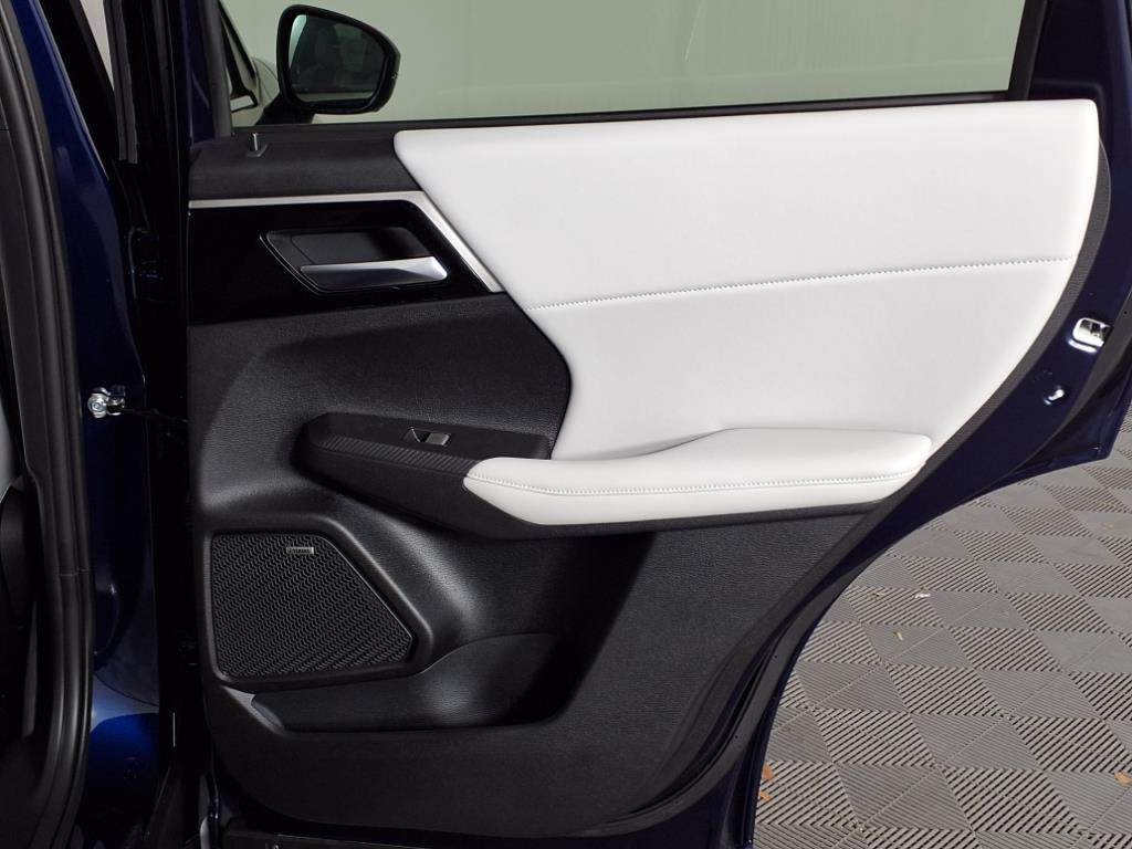new 2025 Mitsubishi Outlander car, priced at $32,300