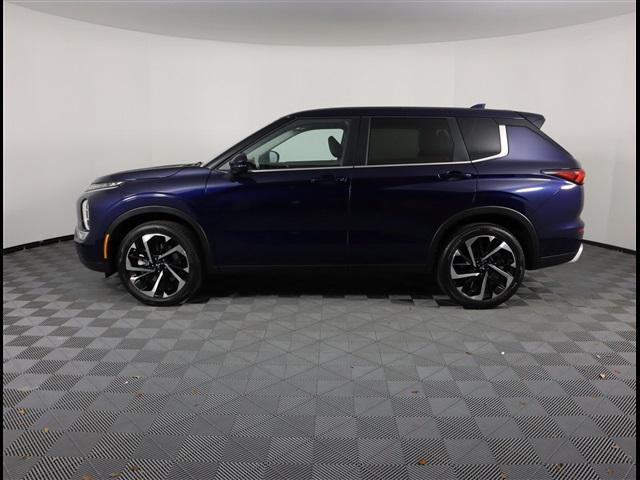 new 2024 Mitsubishi Outlander car, priced at $28,010