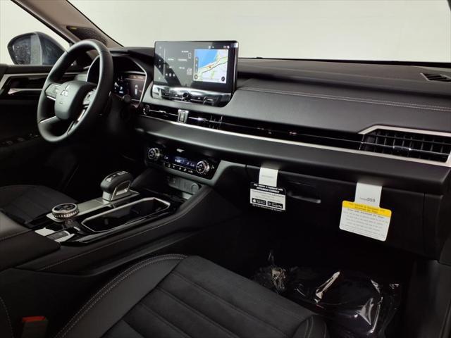 new 2025 Mitsubishi Outlander car, priced at $35,287